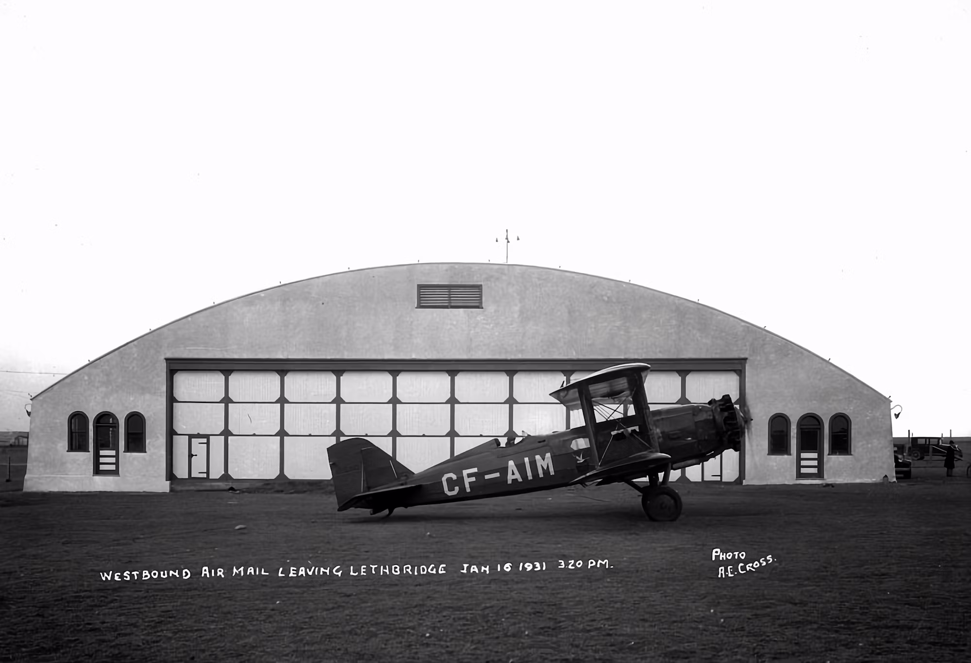 Vzpon trajnostnih letališč: kako letalska industrija sprejema zeleno tehnologijo